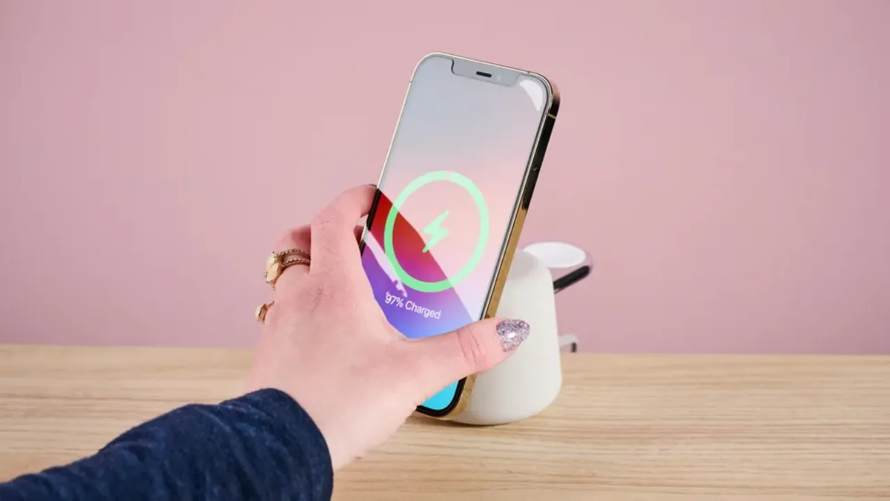 Wireless Charging: Does It Damage Your Phone Battery? Experts Explain Pros & Cons