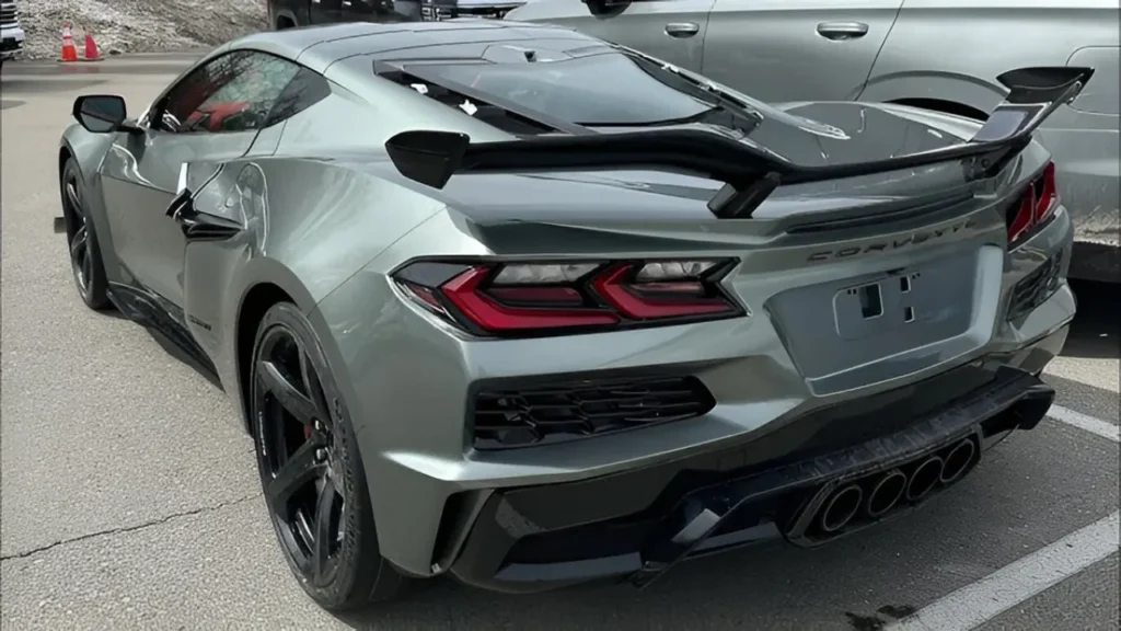 First Look at 2026 Dodge Challenger Hellcat SRT: American Supercar with Extreme Power & Striking Design